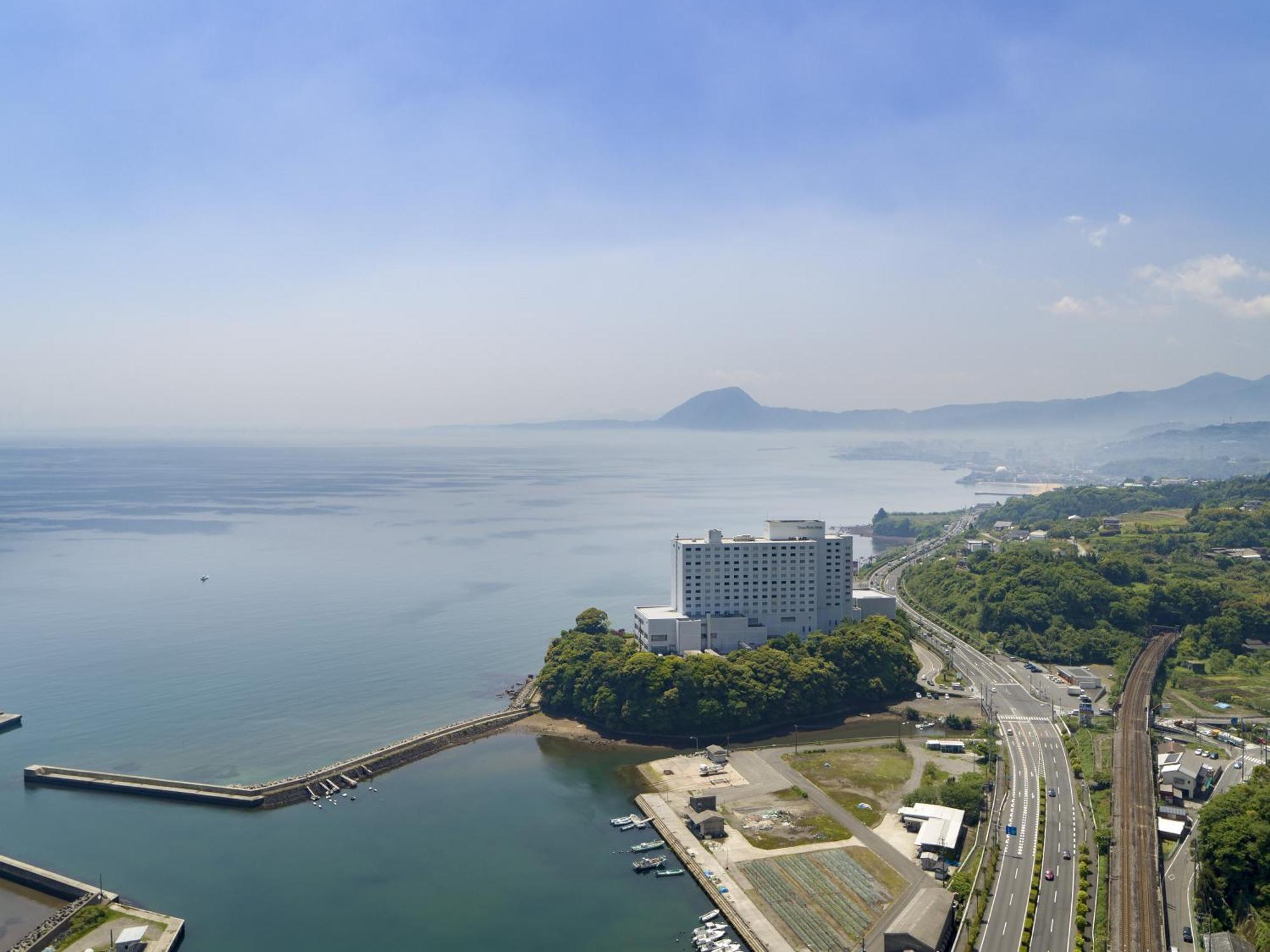 Grand Mercure Beppu Bay Resort & Spa Экстерьер фото